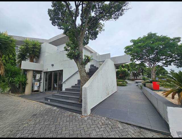 774M² OFFICE TO LET IN BRYANSTON